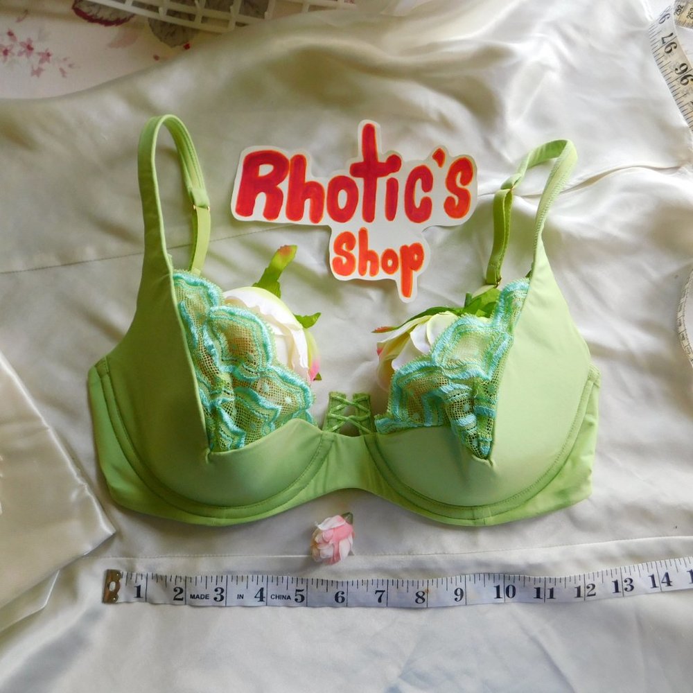 Quatercup Pushup W/Out Padding Underwire Bra